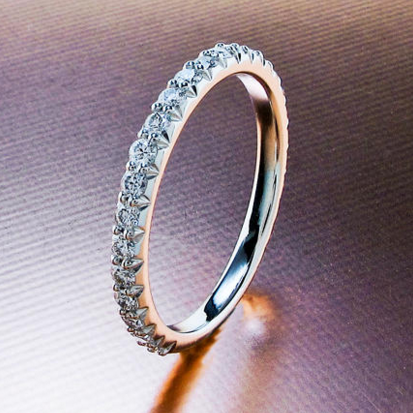 Fishtail Pave Wedding Band