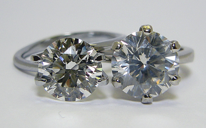 diamond clarity - Cloudy diamond on right